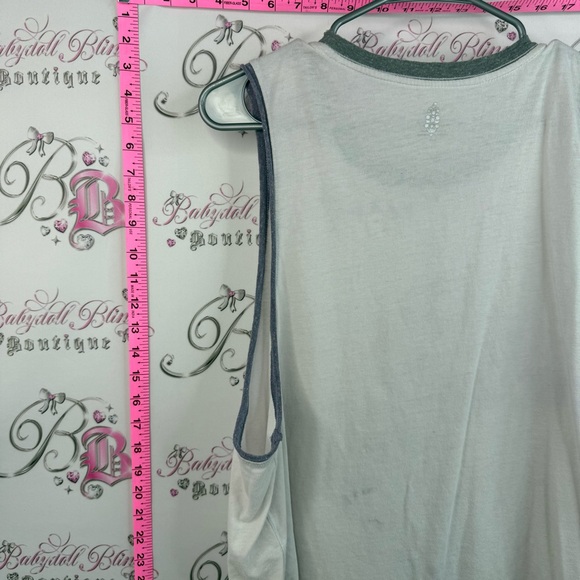 FP Movement Free People White Tank
Multicolor Watercolor Floral Motif shirt - Picture 8 of 15